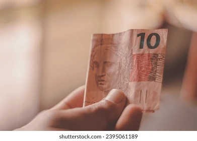 ten-reais-bill-10-on-260nw-2395061189