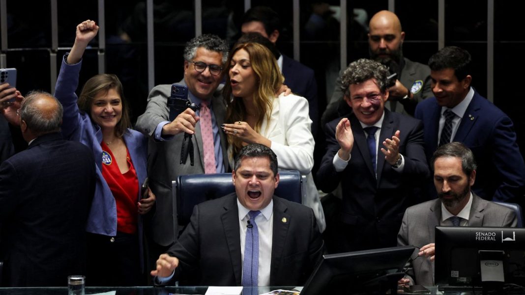 alcolumbre-6x1-senado-14-10